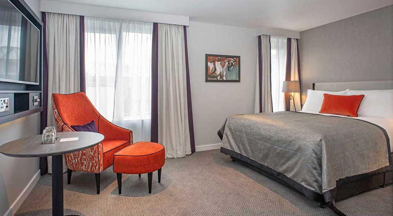 Ten Hill Bedroom