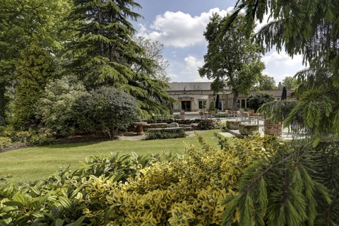 Mount Pleasant Hotel Grounds And Hotel 35 83733