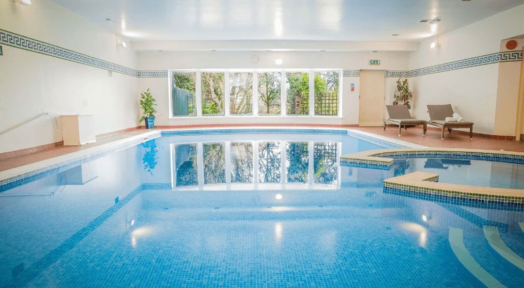 Barton Manor, Uk