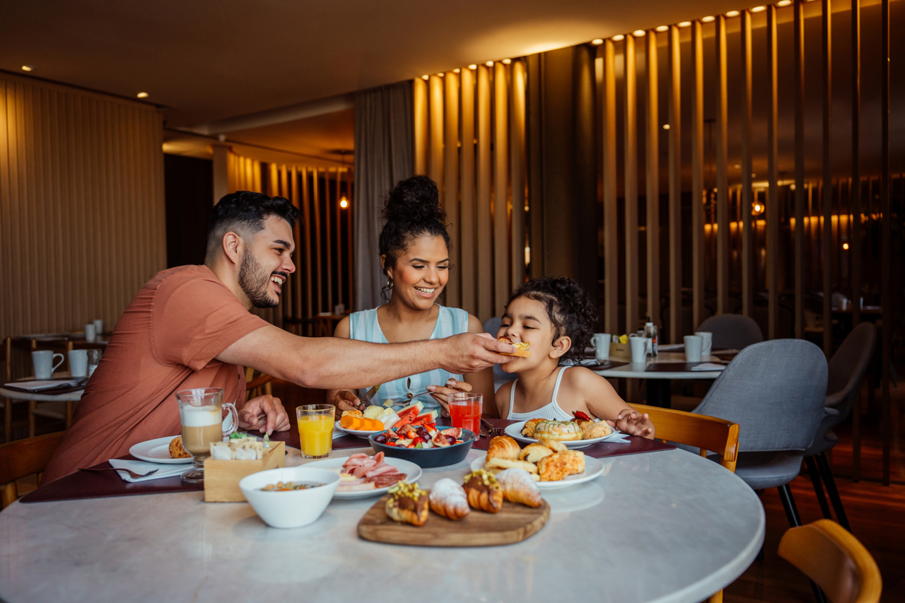 Breakfast Hotel