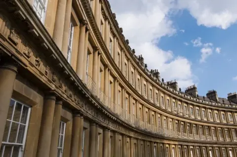 The Circus Bath Op